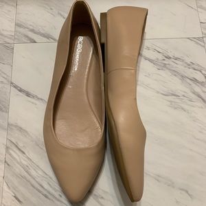 Women’s BCBGeneration tan dress shoes size 7